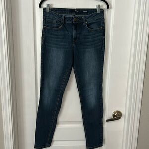 1822 Straight Leg Jeans